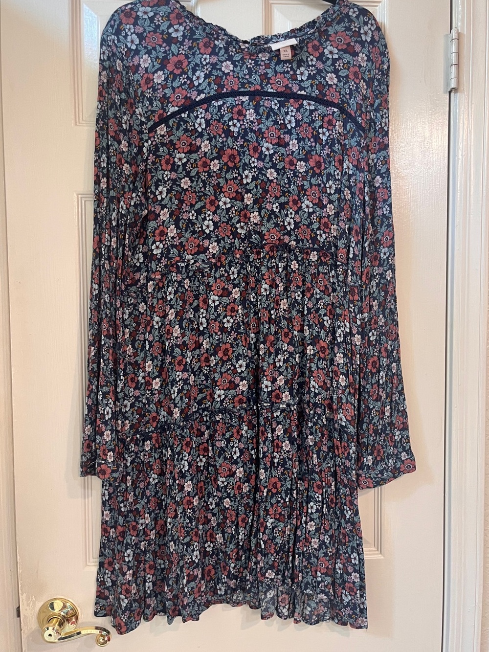 Knox Rose Navy Floral Long-Sleeve Smocked Dress with Pink and White Blooms